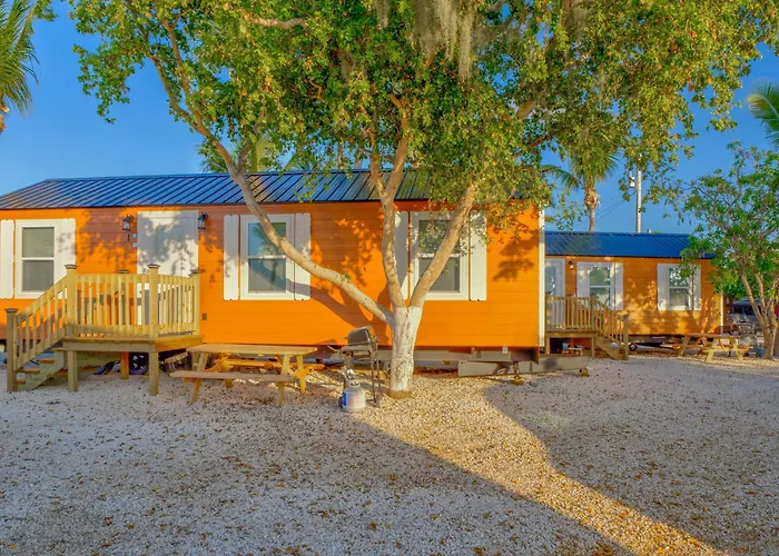 Aqua Lodges At 47Th Street